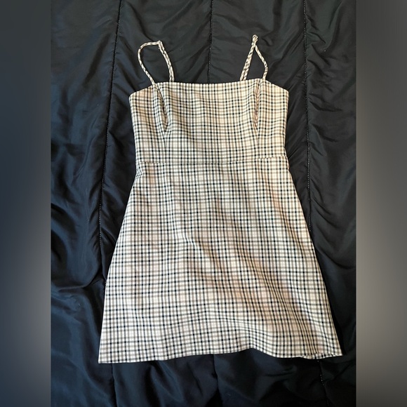 Wilfred Aritzia Classic Neutral Checkered Plaid Mini Dress Size 8 - Picture 5 of 6